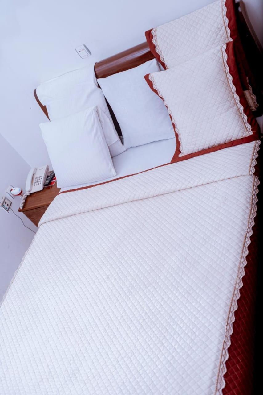 Silver Resident Hotel Near Convention Center キガリ エクステリア 写真